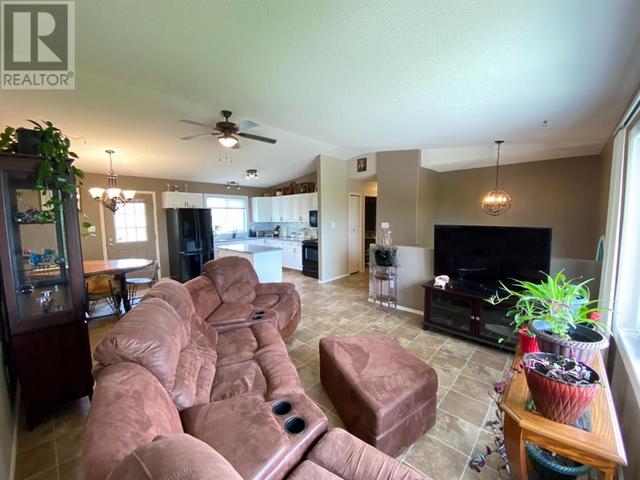 1122 7 Avenue W, House detached with 4 bedrooms, 2 bathrooms and 4 parking in Beaverlodge AB | Image 25