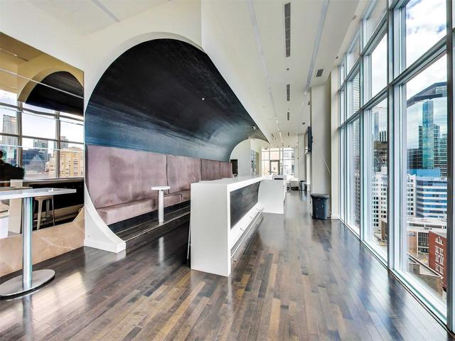 uph12 - 21 Nelson St, Condo with 1 bedrooms, 2 bathrooms and 1 parking in Toronto ON | Image 20