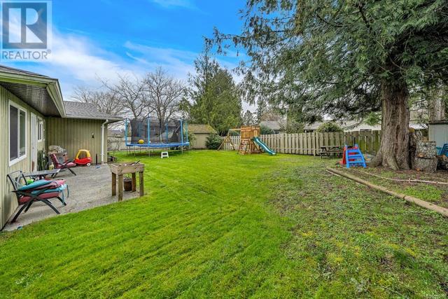 2053 Stelly's Cross Rd, House detached with 3 bedrooms, 2 bathrooms and 3 parking in Central Saanich BC | Image 28