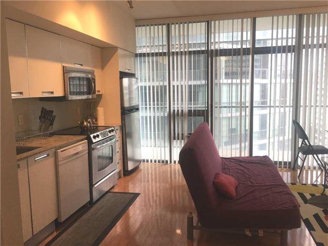 1002 - 33 Charles St E, Condo with 1 bedrooms, 1 bathrooms and null parking in Toronto ON | Image 3