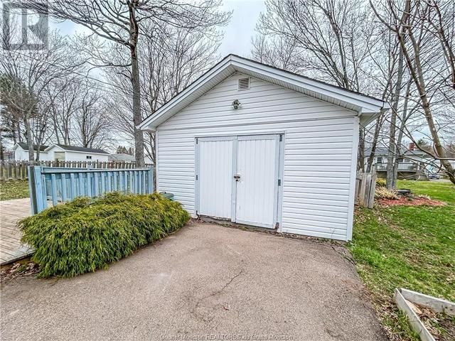 147 Sussex Ave, House detached with 2 bedrooms, 1 bathrooms and null parking in Riverview NB | Image 39