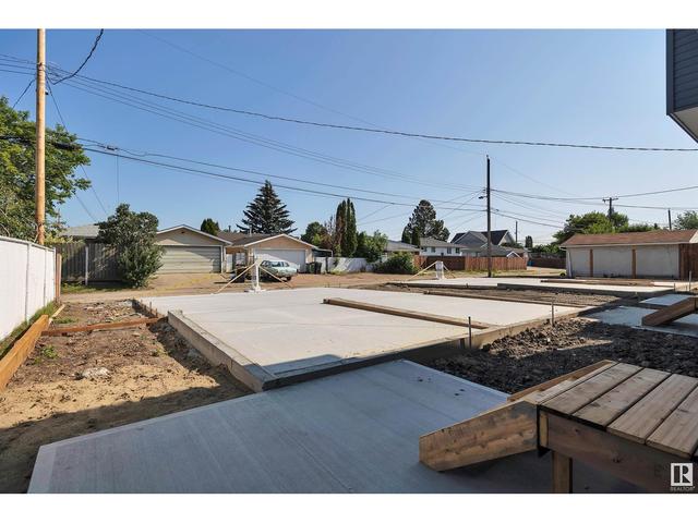 6910 132 Av Nw, House semidetached with 3 bedrooms, 2 bathrooms and null parking in Edmonton AB | Image 42