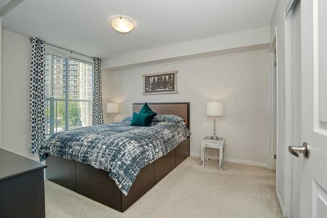 262 - 27 Applewood Lane, Townhouse with 3 bedrooms, 3 bathrooms and 1 parking in Toronto ON | Image 11