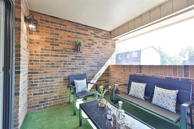 86 Bards Walk Way, Townhouse with 3 bedrooms, 3 bathrooms and 2 parking in Toronto ON | Image 5