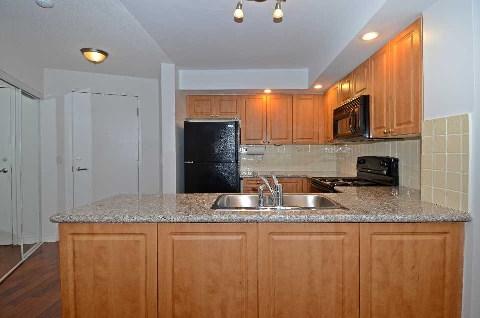 602 - 33 Cox Blvd, Condo with 2 bedrooms, 2 bathrooms and 1 parking in Markham ON | Image 4
