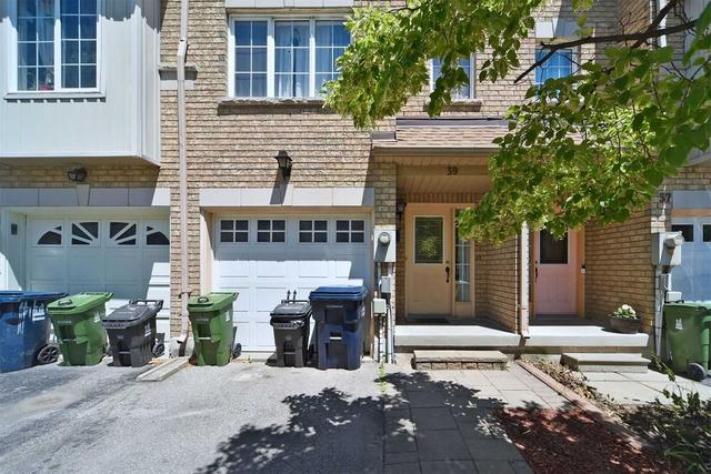 39 Norman Wesley Way, Townhouse with 3 bedrooms, 2 bathrooms and 2 parking in Toronto ON | Image 32