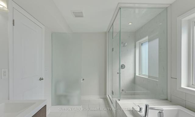 8 Thomas Mulholland Dr, House attached with 3 bedrooms, 3 bathrooms and 1 parking in Toronto ON | Image 3