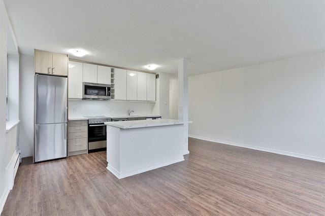 41 - 140 Springhurst Ave, Condo with 2 bedrooms, 1 bathrooms and 1 parking in Toronto ON | Image 3
