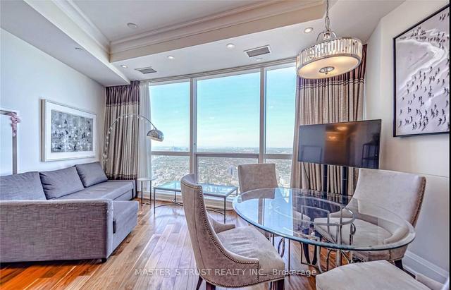 7712 - 388 Yonge St, Condo with 2 bedrooms, 2 bathrooms and 1 parking in Toronto ON | Image 5