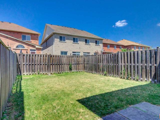 75 Calm Waters Cres, House semidetached with 3 bedrooms, 3 bathrooms and 3 parking in Brampton ON | Image 8