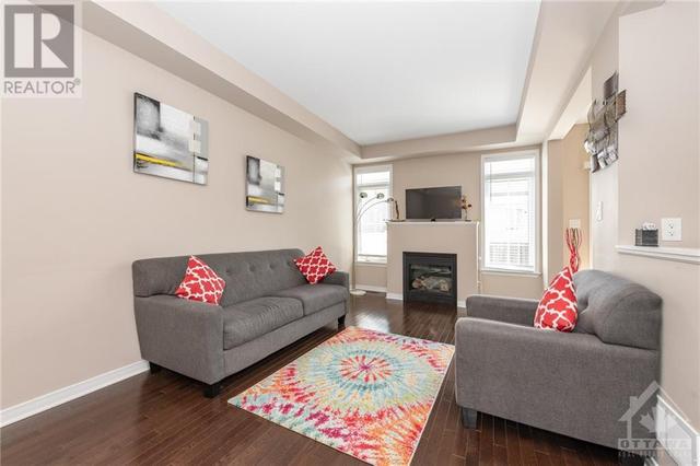 614 Pamplona Private, Townhouse with 3 bedrooms, 4 bathrooms and 2 parking in Ottawa ON | Image 11