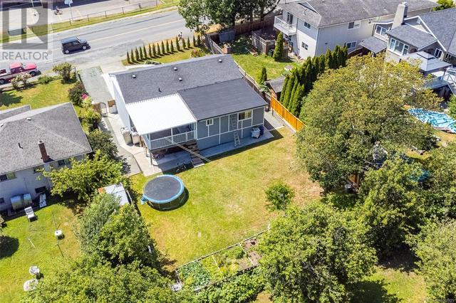 4149 Glanford Ave, House detached with 6 bedrooms, 3 bathrooms and 2 parking in Saanich BC | Image 39
