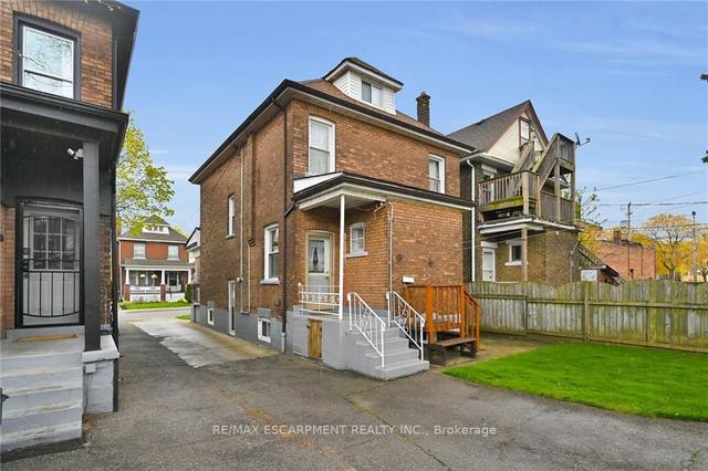 21 Rosslyn Ave N, House detached with 4 bedrooms, 2 bathrooms and 2 parking in Hamilton ON | Image 24