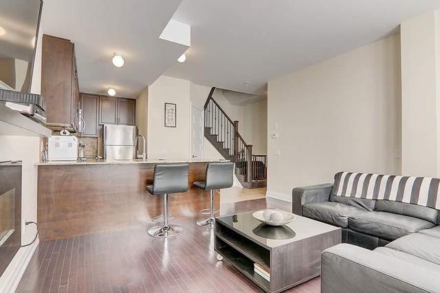 11 - 8171 Kipling Ave, Townhouse with 2 bedrooms, 2 bathrooms and 1 parking in Vaughan ON | Image 2