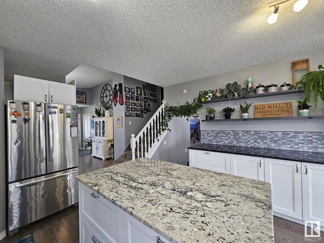 3744 49 Av, House detached with 4 bedrooms, 2 bathrooms and null parking in Drayton Valley AB | Image 14