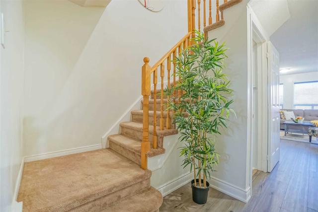 73 Kenwood Dr, Townhouse with 3 bedrooms, 3 bathrooms and 3 parking in Brampton ON | Image 15
