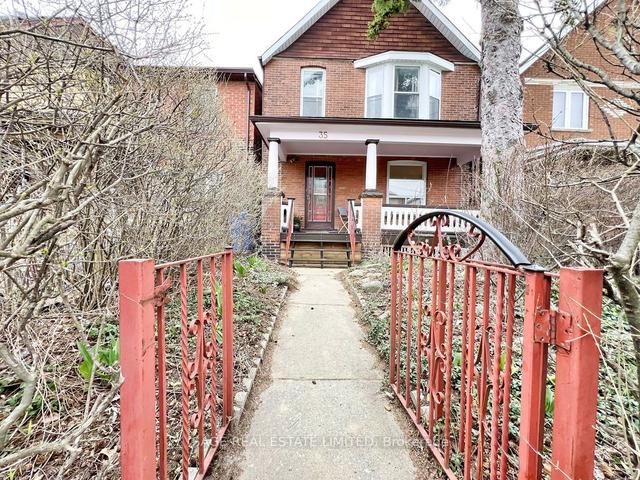 35 Muir Ave, House detached with 3 bedrooms, 2 bathrooms and 1 parking in Toronto ON | Image 12