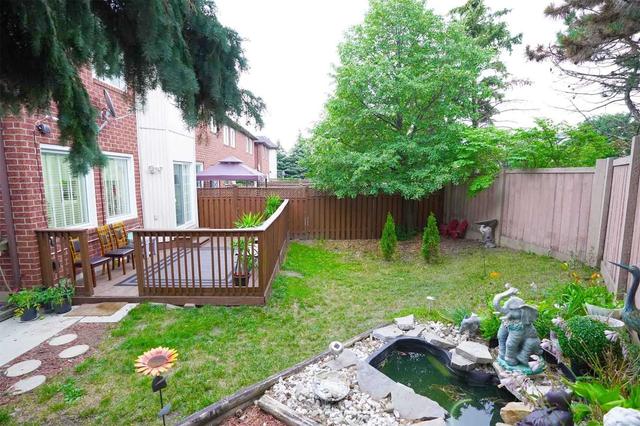 30 Kenwood Dr, Townhouse with 3 bedrooms, 3 bathrooms and 2 parking in Brampton ON | Image 14