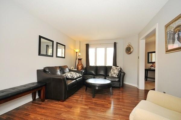 81 Ready Crt, House detached with 3 bedrooms, 4 bathrooms and 4 parking in Brampton ON | Image 5