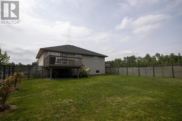 183 Sunflower St, House detached with 5 bedrooms, 3 bathrooms and null parking in Thunder Bay ON | Image 34
