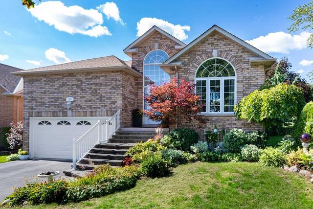 120 Waterbury Cres W, House detached with 2 bedrooms, 2 bathrooms and 6 parking in Scugog ON | Image 1