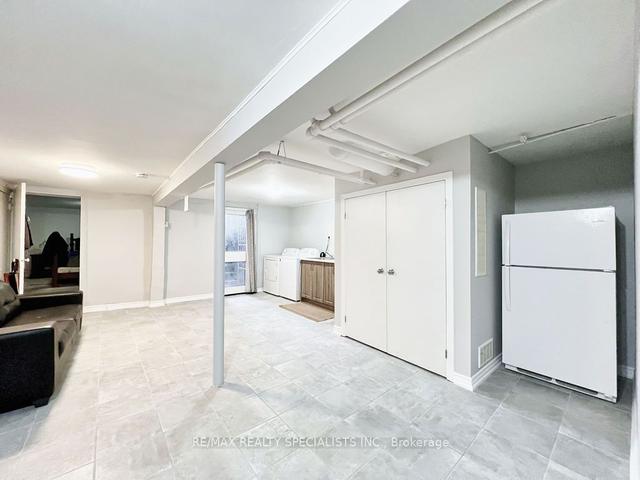 21 Foxley St, House attached with 4 bedrooms, 3 bathrooms and 2 parking in Toronto ON | Image 11