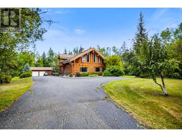 1475 Bowron Road, House detached with 4 bedrooms, 3 bathrooms and null parking in Fraser Fort George D BC | Image 2