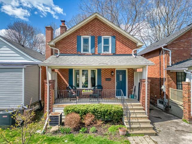 28 Sixth St, House detached with 3 bedrooms, 1 bathrooms and 1 parking in Toronto ON | Image 1