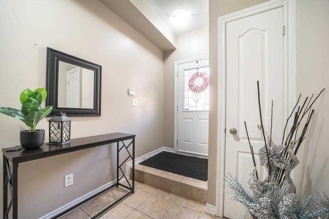 30 - 19 Cailiff St, Townhouse with 3 bedrooms, 3 bathrooms and 2 parking in Brampton ON | Image 36