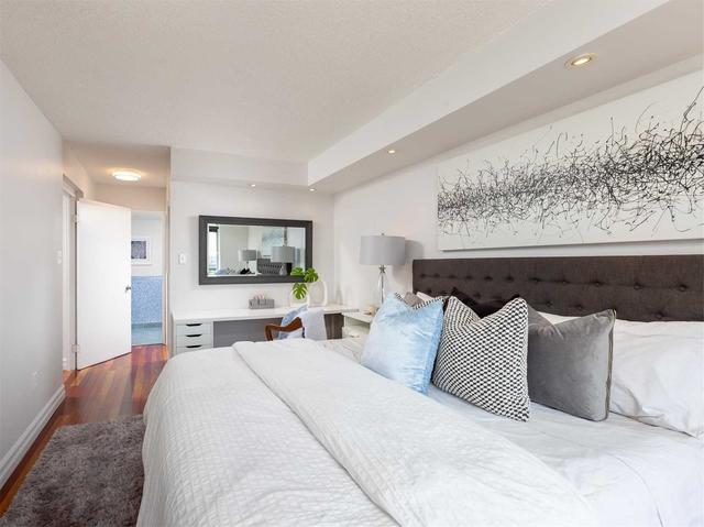 809 - 70 Mill St, Condo with 2 bedrooms, 2 bathrooms and 1 parking in Toronto ON | Image 9