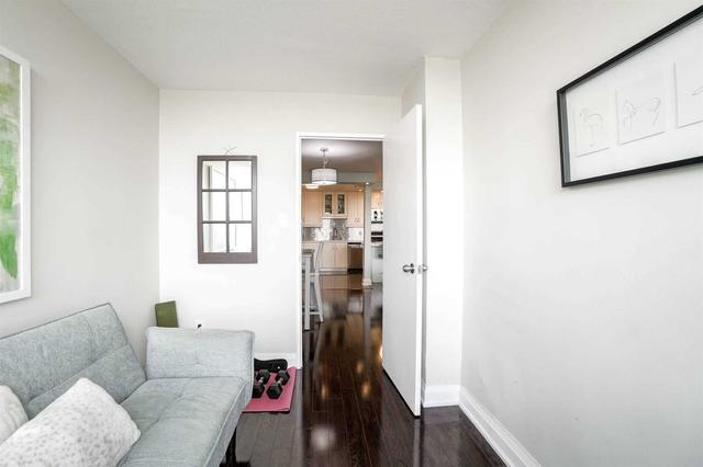 810 - 714 The West Mall, Condo with 2 bedrooms, 2 bathrooms and 1 parking in Toronto ON | Image 11