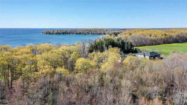 69 Moon Point Dr, House detached with 5 bedrooms, 1 bathrooms and 4 parking in Oro Medonte ON | Image 2