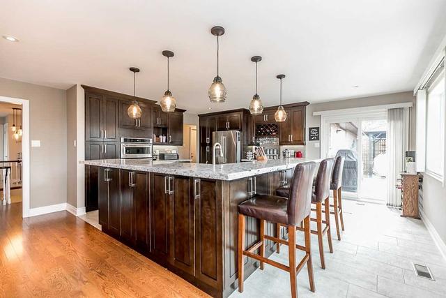 35 Hi View Dr, House detached with 4 bedrooms, 3 bathrooms and 10 parking in East Gwillimbury ON | Image 37