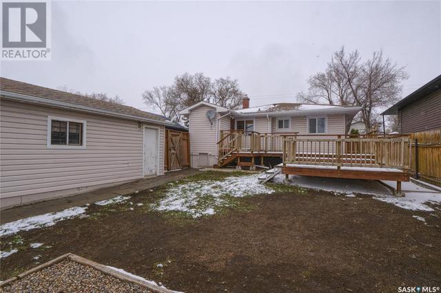 1045 Stadacona Street W, House detached with 3 bedrooms, 2 bathrooms and null parking in Moose Jaw SK | Image 22