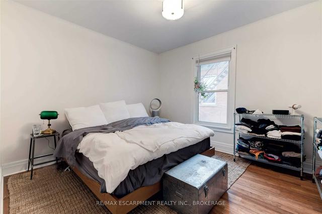 128 Herkimer St, House detached with 6 bedrooms, 5 bathrooms and 4 parking in Hamilton ON | Image 10