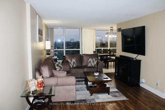 807 - 5 Rowntree Rd, Condo with 2 bedrooms, 2 bathrooms and 1 parking in Toronto ON | Image 8