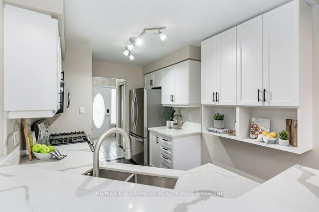 21 - 75 Ryans Way, Townhouse with 2 bedrooms, 3 bathrooms and 2 parking in Hamilton ON | Image 3