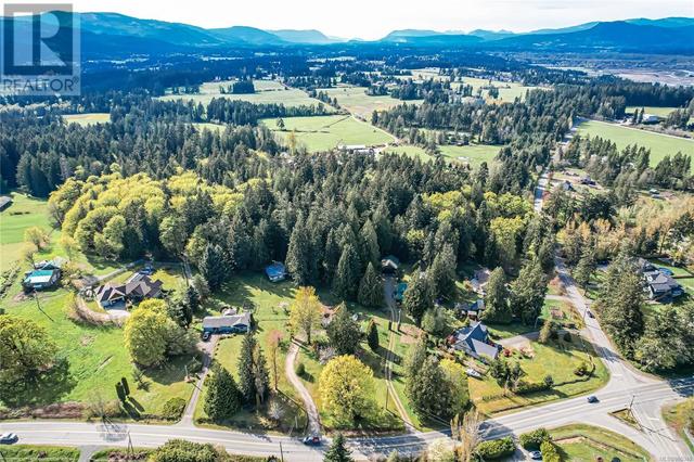 1490 Cowichan Bay Rd, House other with 3 bedrooms, 1 bathrooms and 3 parking in Cowichan Valley D BC | Image 4