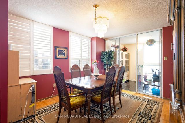 1707 - 3650 Kaneff Cres, Condo with 3 bedrooms, 2 bathrooms and 1 parking in Mississauga ON | Image 2