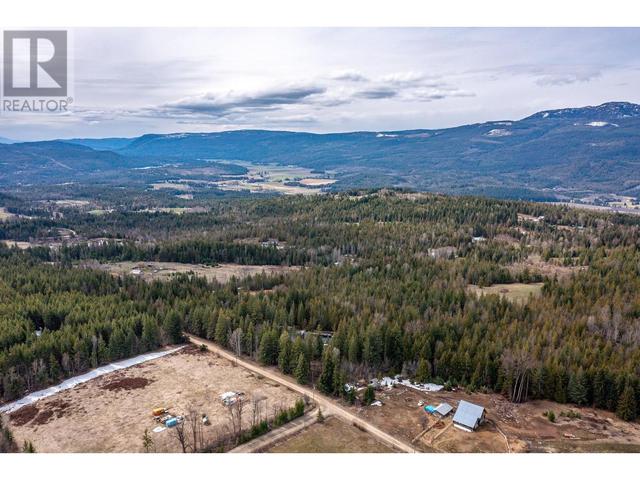 40 Lidstone Road, House detached with 7 bedrooms, 4 bathrooms and 40 parking in North Okanagan F BC | Image 48