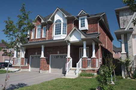 56 Old Orchard Cres, House semidetached with 3 bedrooms, 3 bathrooms and 2 parking in Richmond Hill ON | Image 1