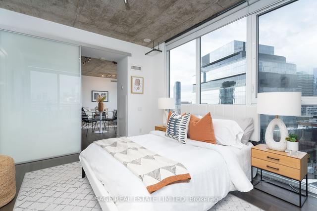 1412 - 318 King St E, Condo with 2 bedrooms, 2 bathrooms and 0 parking in Toronto ON | Image 5