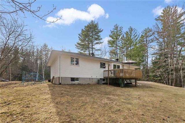 1607 Witt Road, House detached with 3 bedrooms, 3 bathrooms and 8 parking in Laurentian Valley ON | Image 25