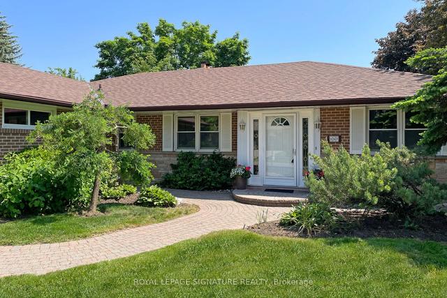 157 Sweeney Dr, House detached with 3 bedrooms, 3 bathrooms and 6 parking in Toronto ON | Image 12
