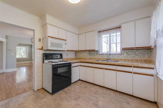 119 Woodington Ave, House semidetached with 3 bedrooms, 2 bathrooms and 1 parking in Toronto ON | Image 32