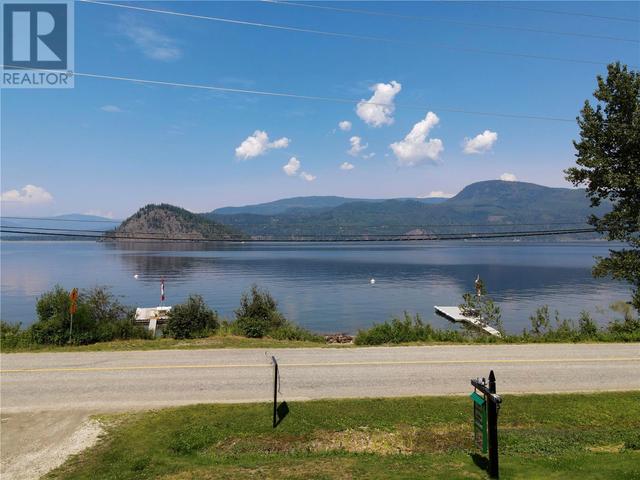 2522 Eagle Bay Road, House detached with 5 bedrooms, 3 bathrooms and 8 parking in Columbia Shuswap C BC | Image 8