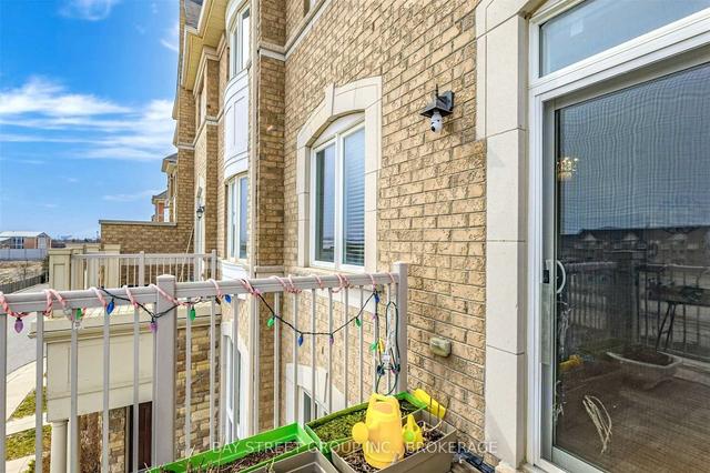 40 Comely Way, Townhouse with 3 bedrooms, 3 bathrooms and 2 parking in Markham ON | Image 31