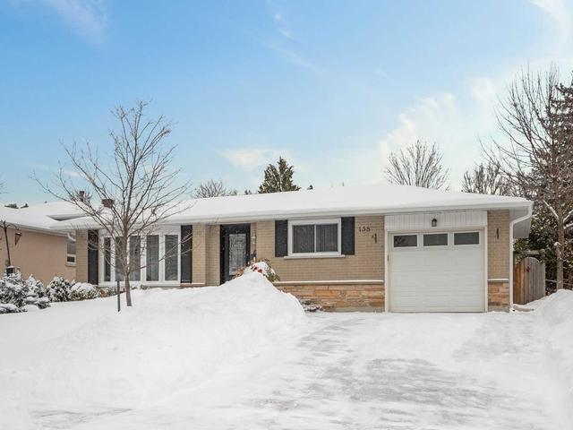 158 Orchard Heights Blvd, House detached with 3 bedrooms, 2 bathrooms and 5 parking in Aurora ON | Image 1