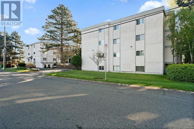 209 - 3225 Eldon Pl, Condo with 1 bedrooms, 1 bathrooms and 1 parking in Saanich BC | Image 18