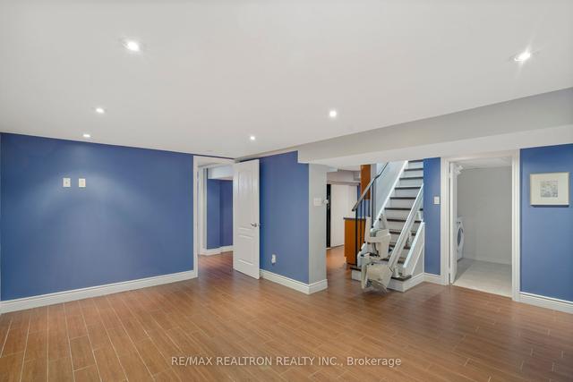 296 Empress Ave, House detached with 2 bedrooms, 2 bathrooms and 7 parking in Toronto ON | Image 17